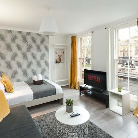 Private Double Room Shared Bathroom Near City Centre London Exterior foto