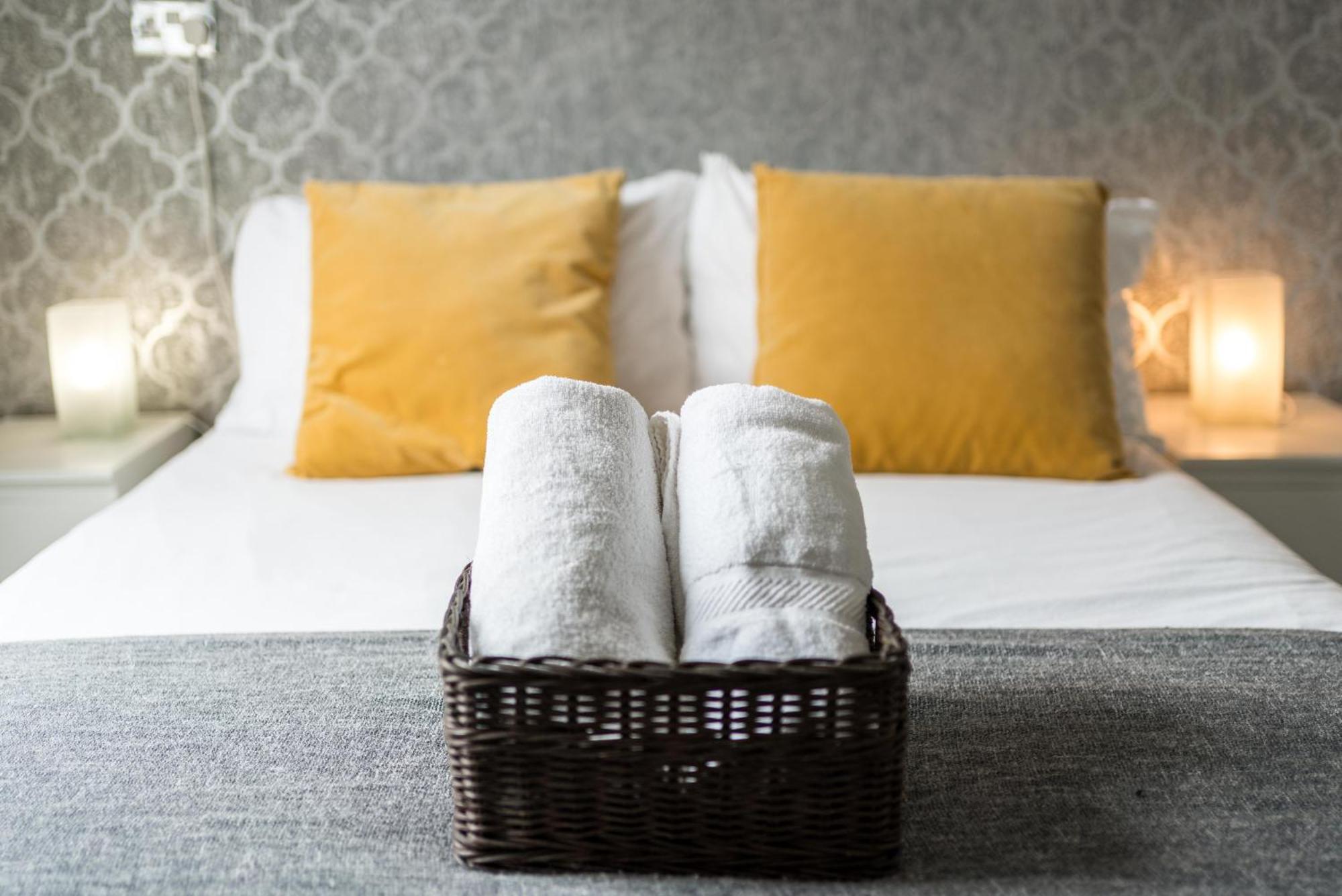 Private Double Room Shared Bathroom Near City Centre London Exterior foto
