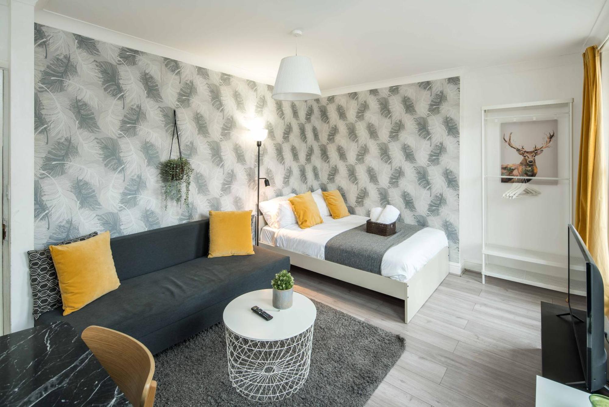 Private Double Room Shared Bathroom Near City Centre London Exterior foto